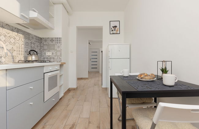 Kopcińskiego Apartment Warsaw by Renters - Photo 28