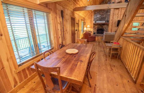 Blue Ridge Mountain Retreat - 30 acres to explore & VIEWS, Sleeps 15 - Foto 10