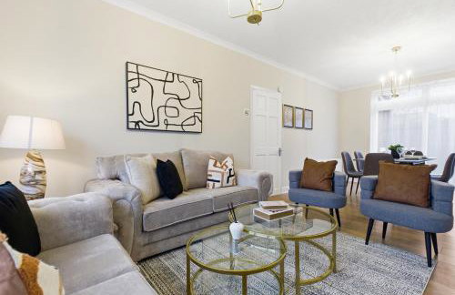 NEW 4 Beds Huge Driveway for LWBs Group Base Willenhall Bilston Junction 10 M6 A454 Keyway Junction A463- Wolverhampton Walsall--Bloxwich - I54 Business Park-Molineux Stadium - BY Samina - ARZ Stays - Regular Work & Long Stays Available - Foto 36