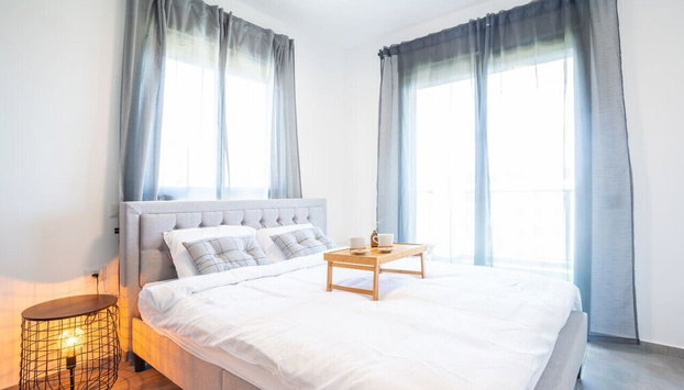 Vibrant Seaside Stay with Balcony by Sea N' Rent - Photo 4, Intérieur