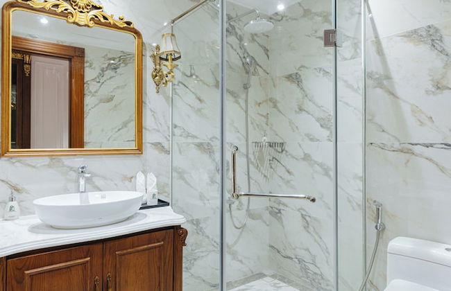 Luxe Paradise Suites Hotel - Photo 77