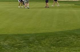 First Class Treatment Luxurious end unit Patio Pool Restaurant Bar on premises Steps away from Everything else! Spacious Condo Stocked with all You Need! - Foto 63