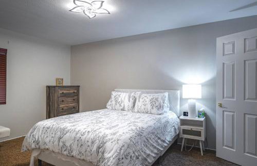 5BR 3BA Family friendly entire home w pool, spa, games, tvs, and more - Photo 14