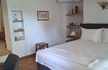 Trikeri Inn - Photo 11