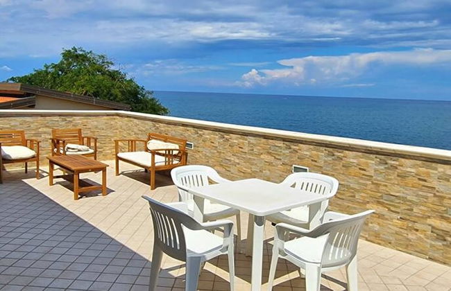 Villa Daniela con Piscina Privata e Discesa a Mare tra Catania e Siracusa - Foto 13