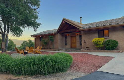 NEW LISTING, Near Yosemite South Gate entrance and town, King bed, Hot Tub, BBQ, Firepit & Mountain Views - Foto 44