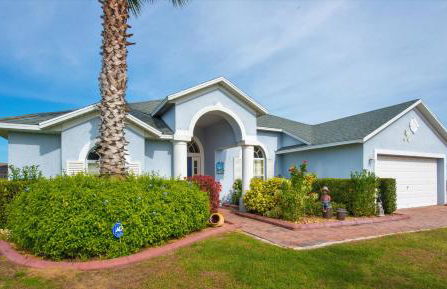 Ultimate Family Escape Near Disney - Sparkling Pool, Hot Tub & Epic Private Movie Room - Foto 9