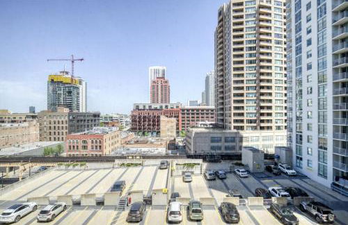 W Loop Studio w Deck Pool Gym 3 blocks to L CHI-644 - Foto 7