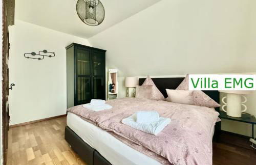 Luxus Ferienhaus Villa EMG München in Moosburg mit Pool, SPA, Kamin, Wald, See für Familien Gruppen bis 24 Personen - Foto 53