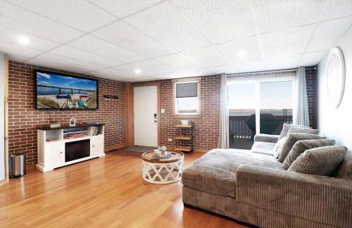 Chain O' Lakes Beach Penthouse with Lake Access - Foto 30