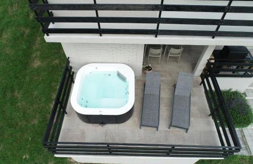 Deja View - Photo 16