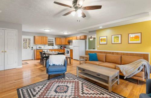 Mountain Views, Hot Tub, Firepit, dog friendly, EV connector - Foto 28