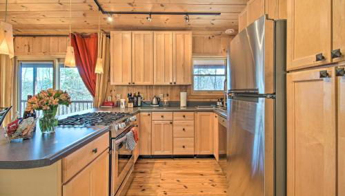 Cabin with Decks and Fire Pit Near Lost River! - Foto 5