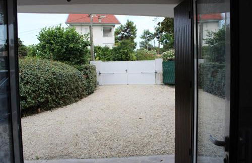 Appartement neuf 2 chambres avec jardin 2 places de parking securise a 300 metres de la plage - Foto 8
