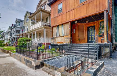 3 Mi to Dtwn Newark Eclectic and Walkable Apt! - Photo 3