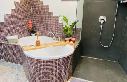 Exklusives Wohnen im Herzen Bayerns - Luxuriöses Haus mit Dachterrasse und Whirlpool, nahe Passau - Foto 22