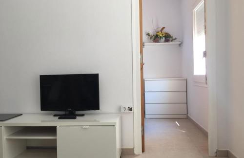 Apartamento céntrico con 2 habitaciones y Wi-Fi - Photo 8