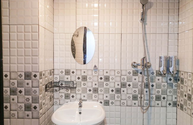 Luxurious Studio At De Prima Apartment - Photo 15