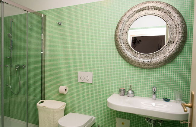 VIP Apartment - Photo 21