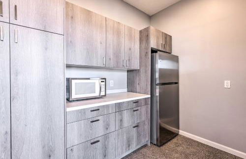 Lakefront Bellevue Home Private Beach and Fire Pit! - Foto 21