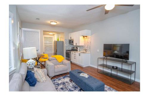 Remodeled Modern 1BR 1BA Apt Near Downtown 5min Pearl - Foto 4