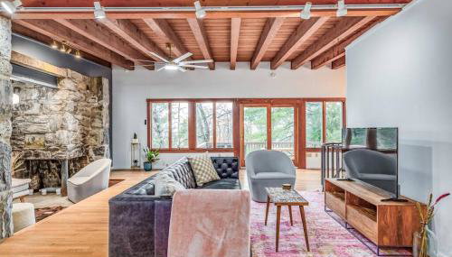 Stone Cabin on Valley View - Firepit & Hot Tub - Foto 1