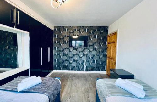 13 Guests - Free Parking - Manchester House - Foto 17