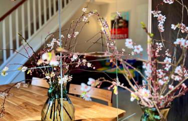 2 bedroom house near centre and private parking - Foto 3