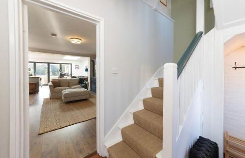 Oxfordshire Country Escape, 3 Bed Getaway - Photo 31