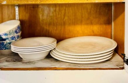 East Riverdale Enchanting 4 bedroom with 2 full bathrooms - Foto 36