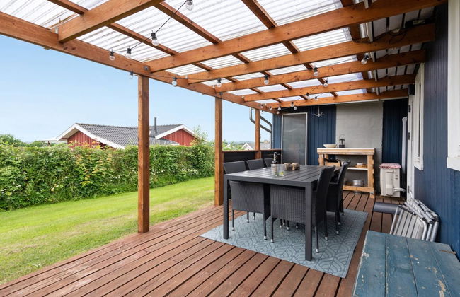 "Roar" - 500m from the sea - Photo 14