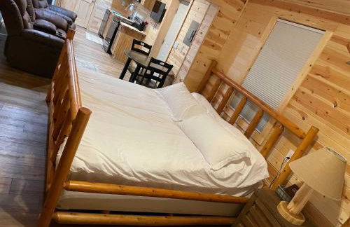 Secluded Cabin with King size bed - Photo 9