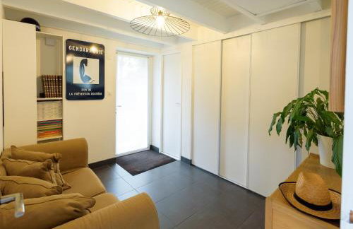 Peaceful Holiday Home in Plouguin with Indoor Pool - Foto 45