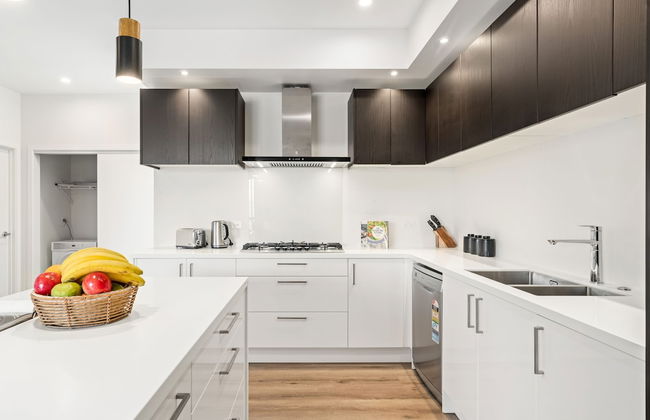 A LUCKIE CHARM - 5-BEDROOM TOWNHOUSE - Foto 12