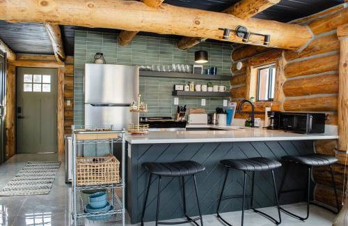 Ranch Life Reimagined, Cattle Drives to Chic Cabin - Foto 2