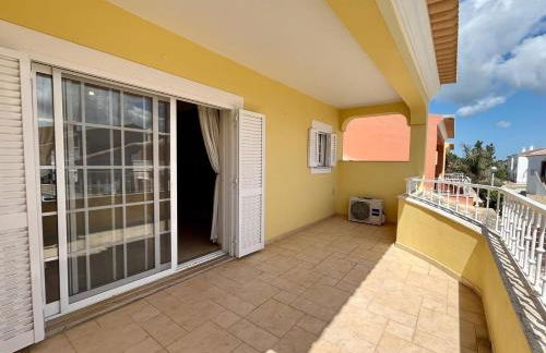 V4 moderno com Piscina - Burgau - Foto 11