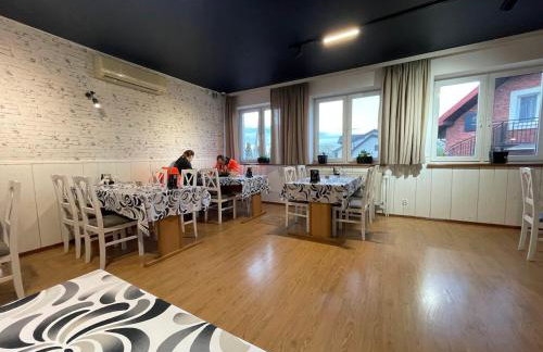 La Familia TYBURA - Foto 3