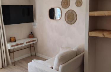 Le Cosy du Plongeoir - T2 neuf avec vue sur le lac de Serre Ponçon et grande terrasse avec jardin - Photo 8