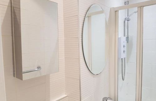 Modern Broughton Apartment - Walk to City Centre and St James Quarter - Foto 27