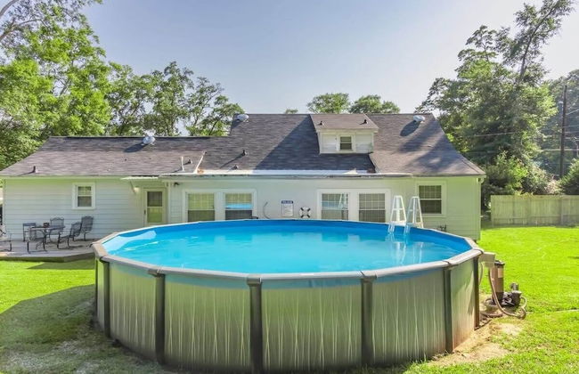 Pool Near Fort Moore Our White House - Foto 23