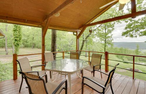 Bullfrog Bluff Mountain View Cabin with Deck! - Foto 22