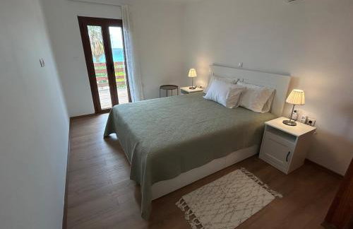 Scenic Coastal Getaway - Foto 11