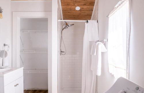 Open Concept Cabin for 2 - Near Ark Encounter! - Foto 11