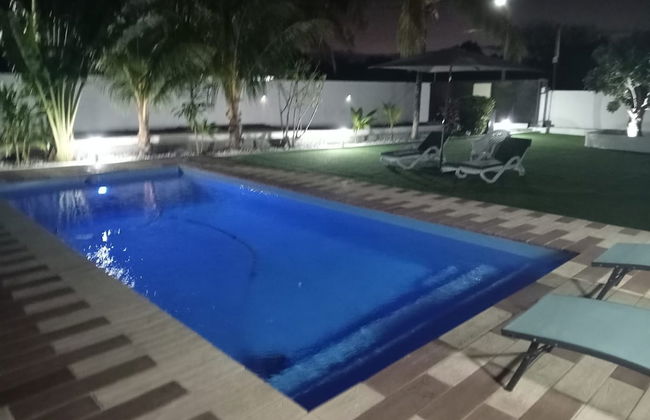 Villa Bella is 5 Mins From the Beach With Amazing Garden Overlooking the Pool - Foto 13