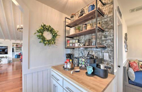 Spacious Getaway about 12 Acres, Views, and Hot Tub! - Foto 10