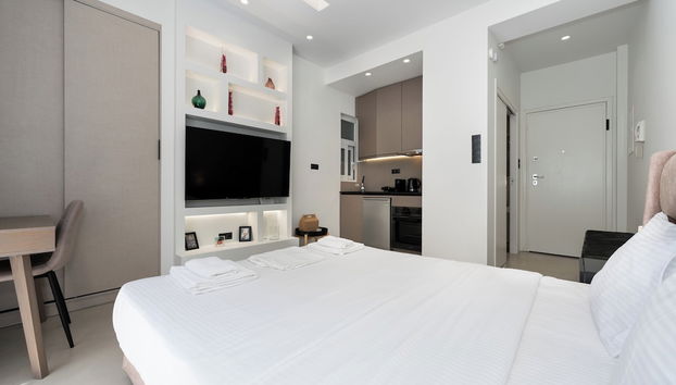 Minimal Studio with Balcony in Central Athens - Foto 4, Habitación