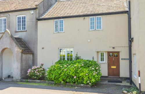 Glebe House - Photo 2