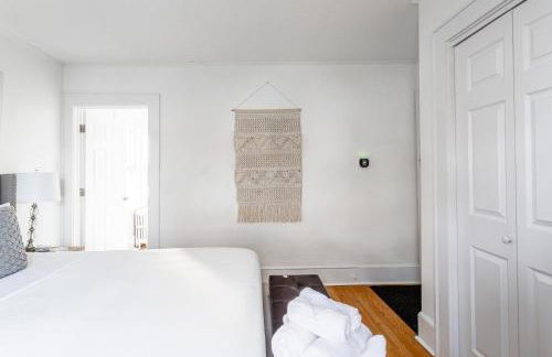 Sunshine Room by harbor downtown beach I-95&Train - Foto 8