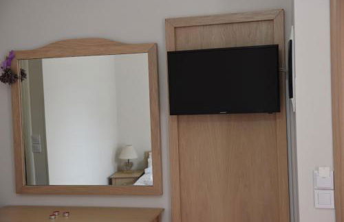 Victoria Studios - Photo 40