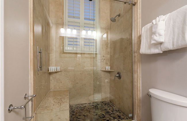 Modern 3BR Condo With Pool - Foto 31